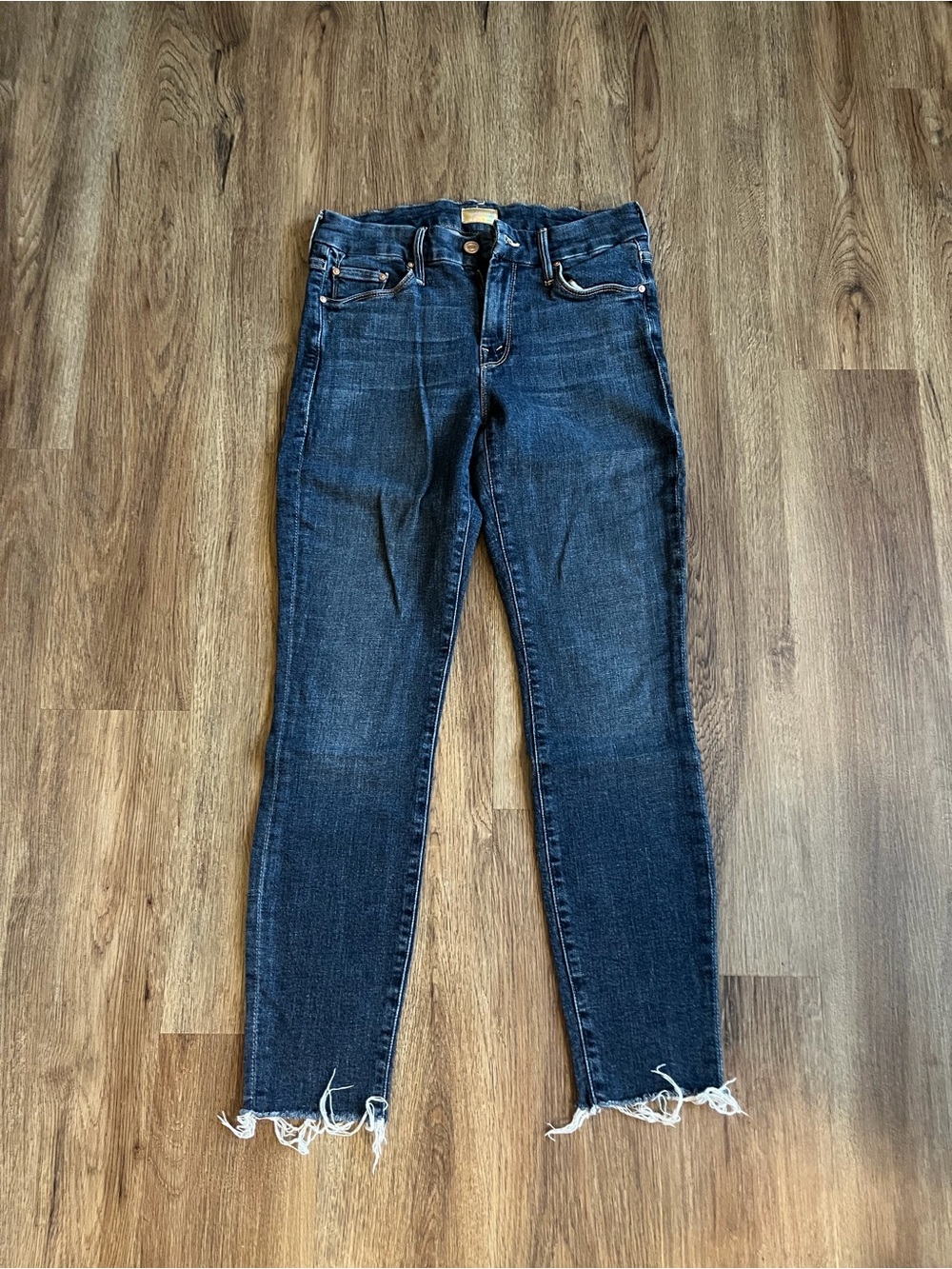 GUC MOTHER Looker Ankle Fray Hem Jeans - 28